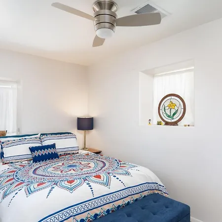 Crescent Moon Casita Santa Fe